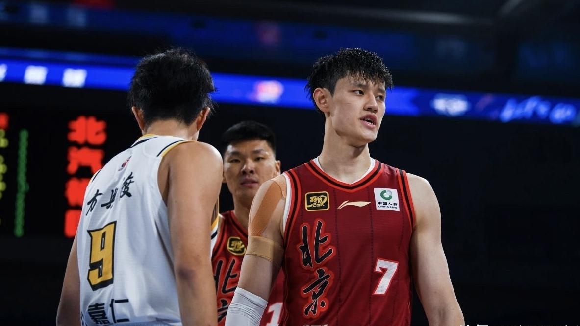 多米体育官网入口-关于赛地聚焦：CBA常规赛加时末段热度飙升，山东男篮调整名单，悬念犹存，心理建设被强调的信息